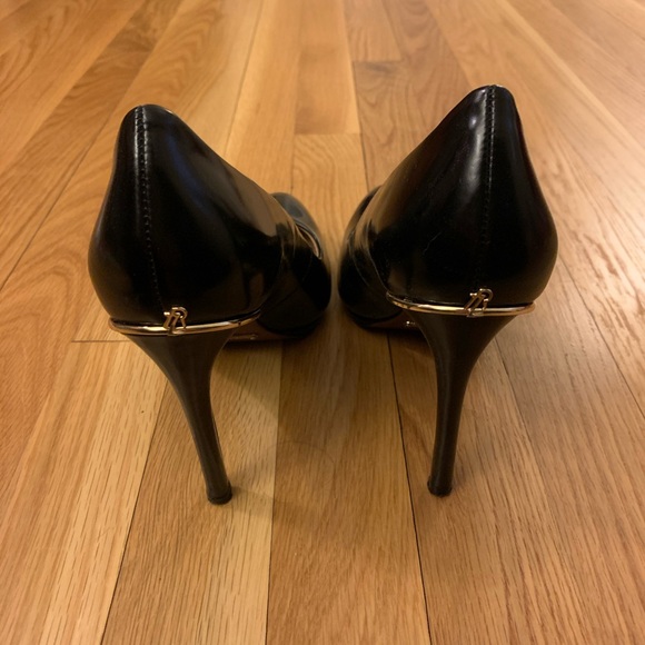 Rachel Zoe Black pointed toe heels - Picture 2 of 5